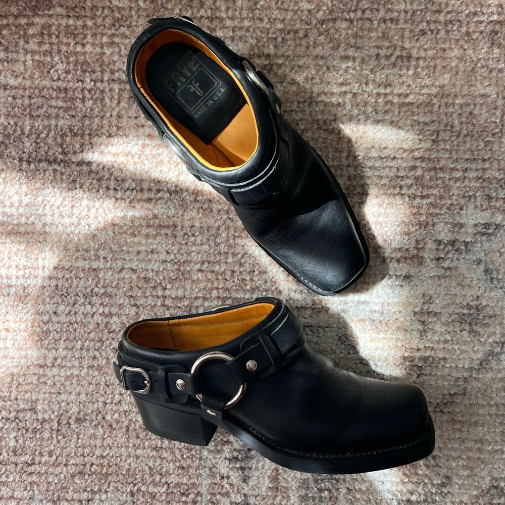 FRYE biker Mule